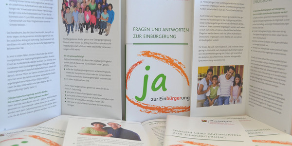 Foto der Broschüre "Fragen und Antworten zur Einbürgerung - Ja zur Einbürgerung"